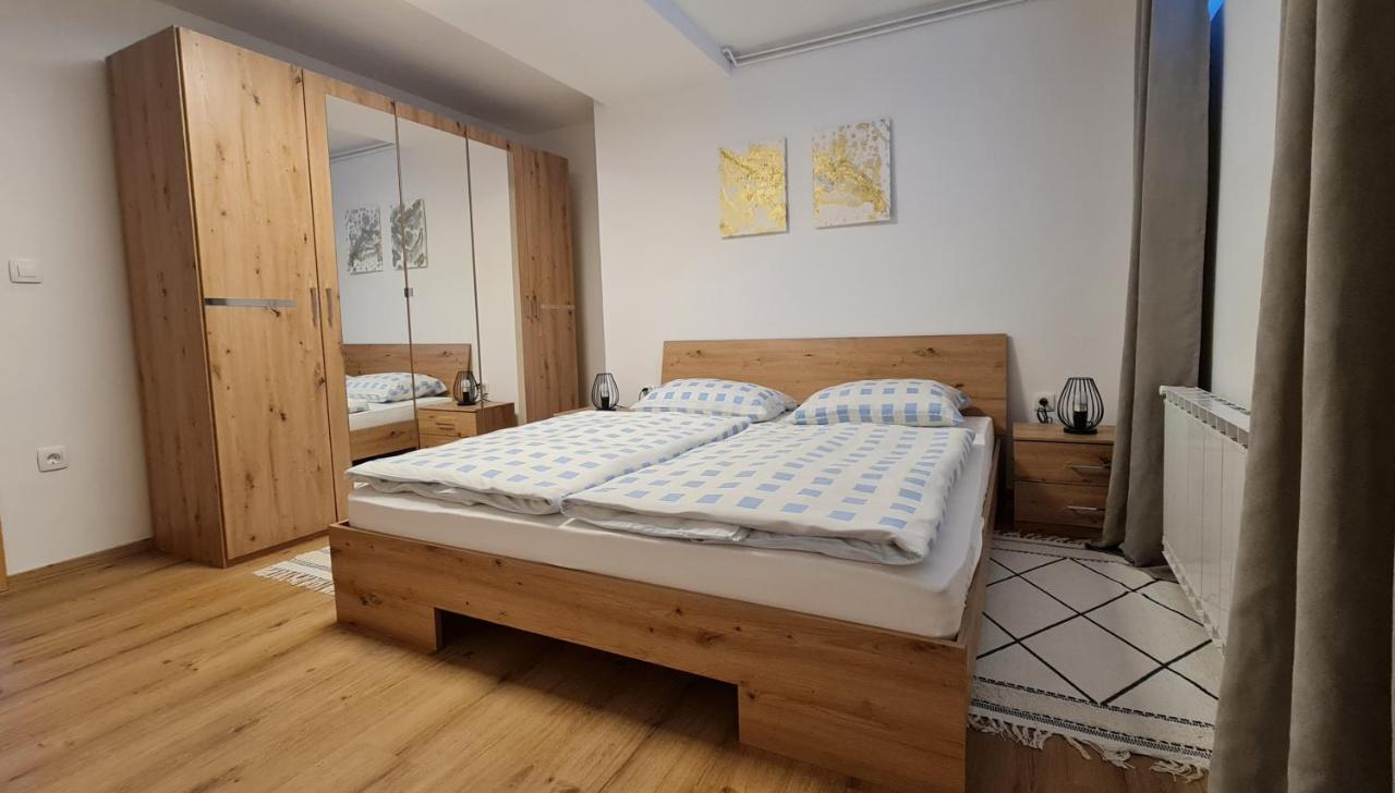 Alpski Skrat, Apartman *